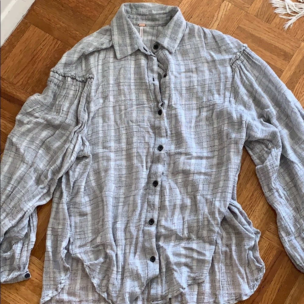 Light plaid top